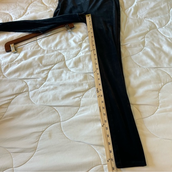 Spanx Black Velvet Leggings. Size Medium. - Picture 9 of 10
